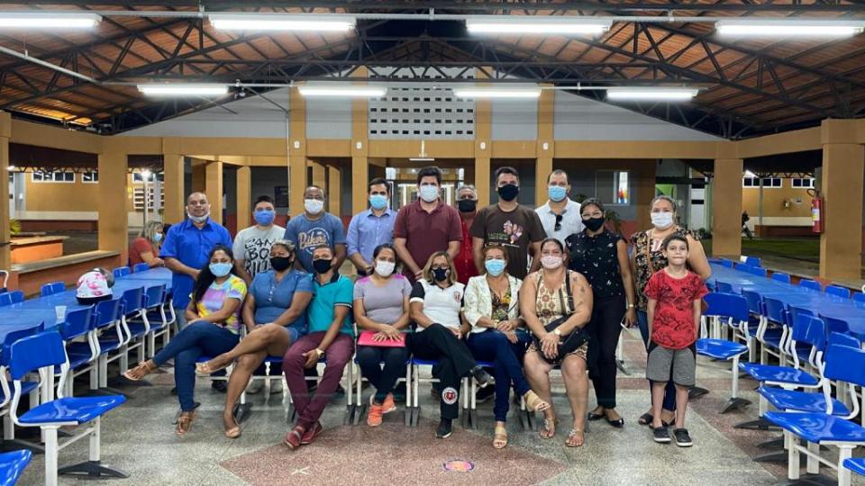 Defensoria Pública reúne com moradores do Macapaba para planejar mutirão no conjunto