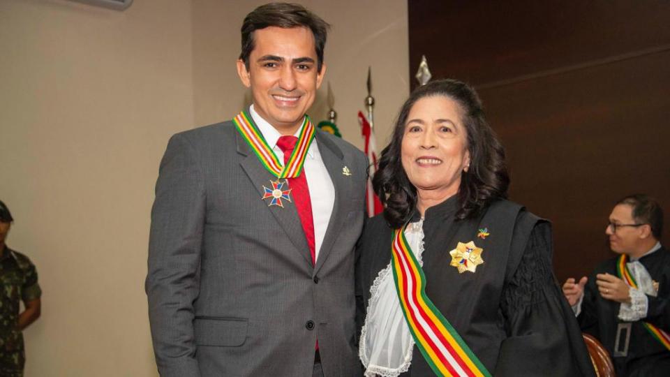 Defensor-geral do Amapá é homenageado pelo TRT-8 com medalha Jus et Labor