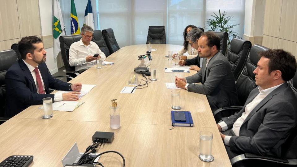 Em Brasília, defensor público reúne com ANEEL para dialogar sobre aumento de tarifa de energia no Amapá